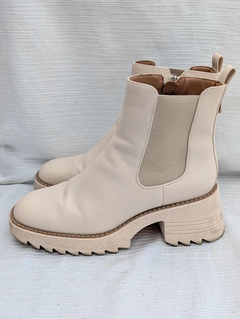 Sam & Libby Women's Lennon Heeled Chelsea Boot Sz 11 - Picture 2 of 10